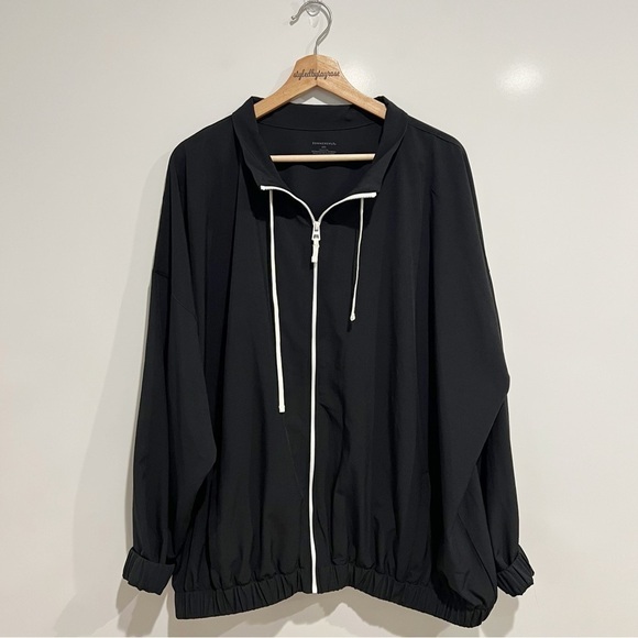 Summersalt The On-the-Go Zip-Up Jacket black - Picture 9 of 9